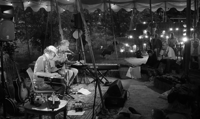  - De man die denkt dat ie Neil Young is